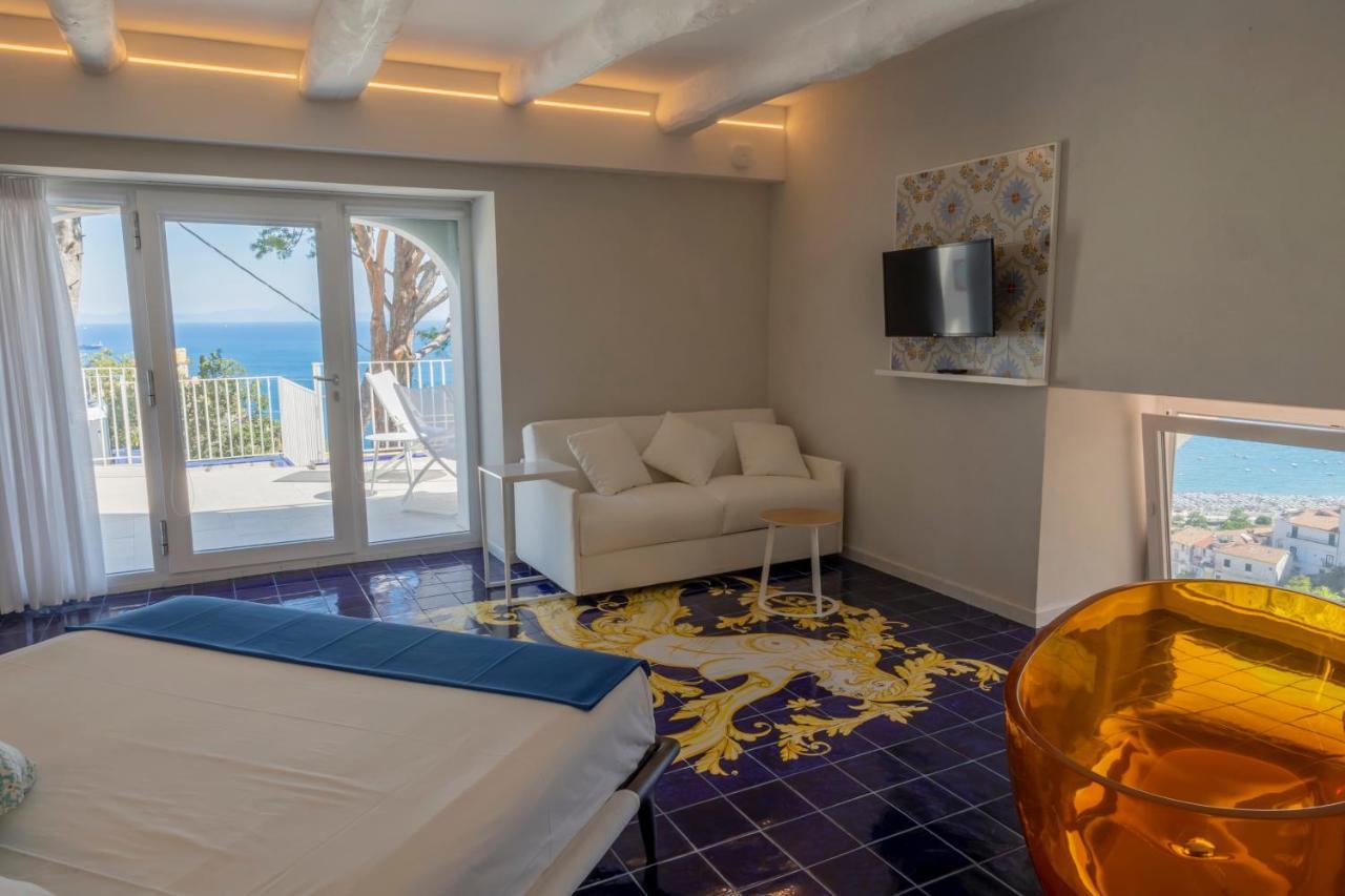 Decori Suites Amalfi Coast - Free Parking Vietri Exterior foto