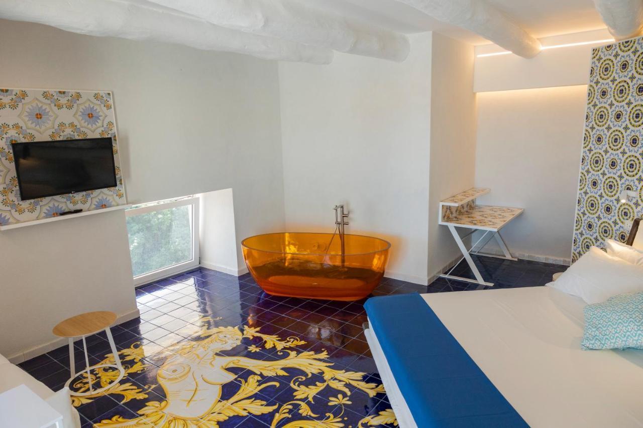 Decori Suites Amalfi Coast - Free Parking Vietri Exterior foto
