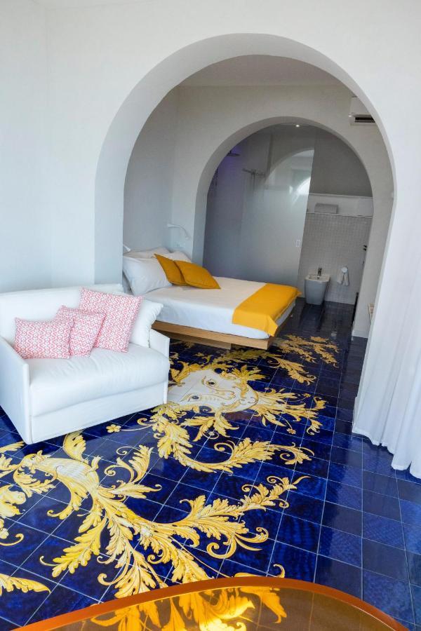 Decori Suites Amalfi Coast - Free Parking Vietri Exterior foto